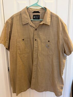 Carhartt Men’s Short-Sleeve Button-Down Shirt in Tan